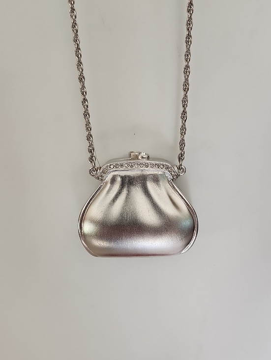 Estee Lauder Jewelry - Vtg Estee Lauder Silver Tone Purse Pendant Necklace Solid Perfume Compact